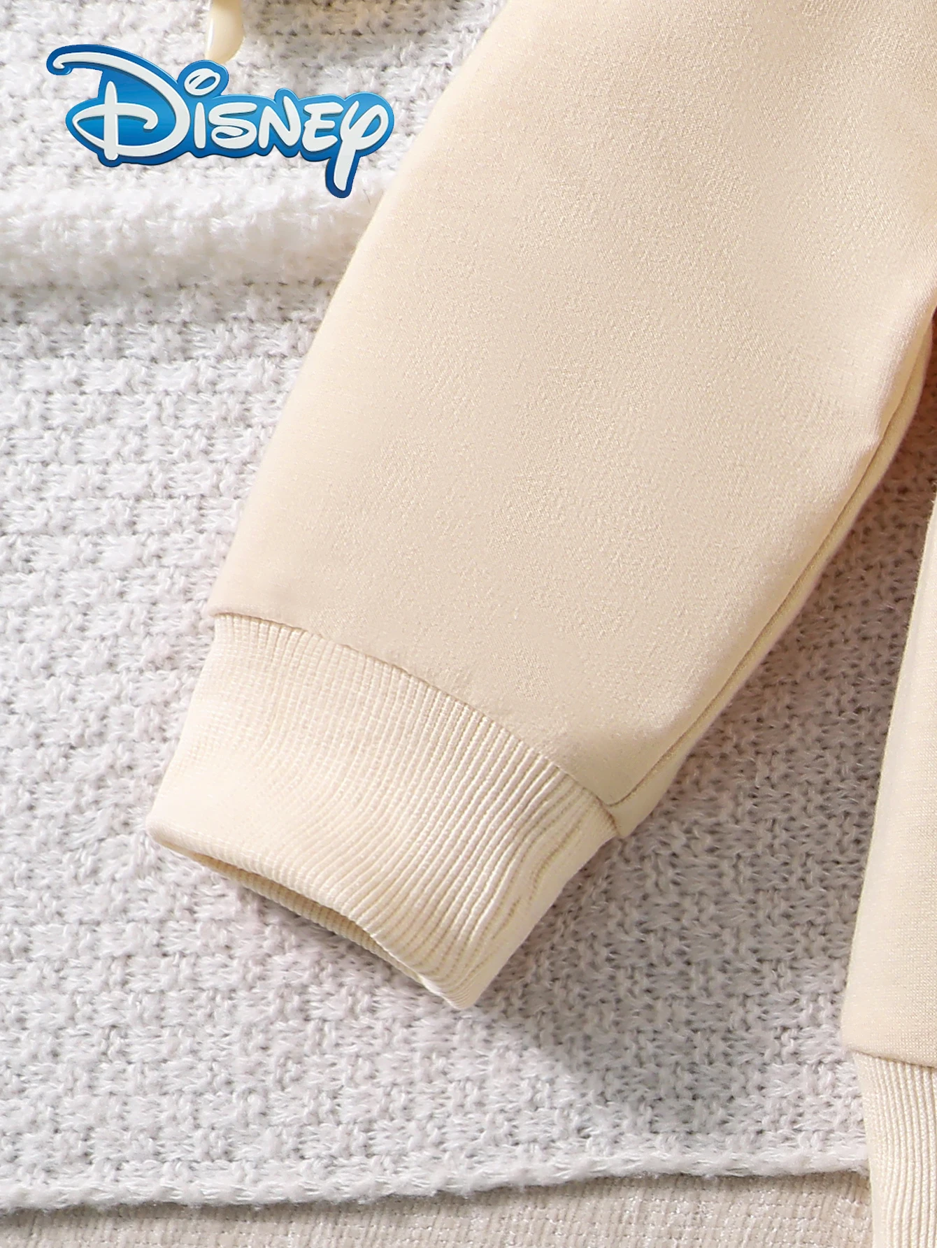 مجموعة ملابس ميكي ماوس مرخصة رسميًا للخريف والشتاء كاجوال بأكمام طويلة وسراويل طويلة، طباعة الفهد للأطفال كارتون ميني ماوس، ملابس أطفال عصرية ومتعددة الاستخدامات، كهدية للعطلات