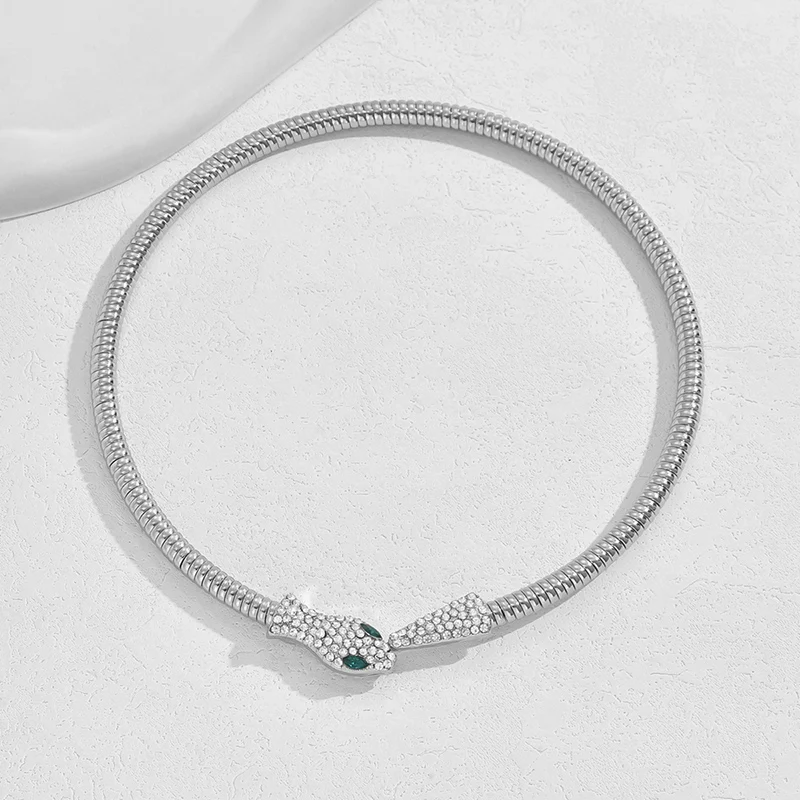 New Arrival Choker Necklaces Women Simple Design Crystal Lucky Snake Shaped Chunky Necklaces Jewelry For Women Collar
