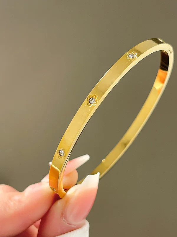 2025 Neues Faion-Armband aus Titanstahl für Damen, lichtecht, Luxus-Sensation, grenzüberschreitend, Bestseller, einfacher Sle-Schmuck