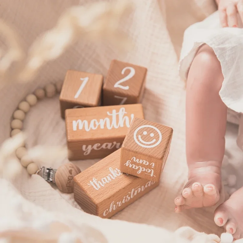 6pcs/1Set Baby Month Milestone Card Beech Block Square Engraved Newborn Birth Month Birthday Milestones Block Photography Props