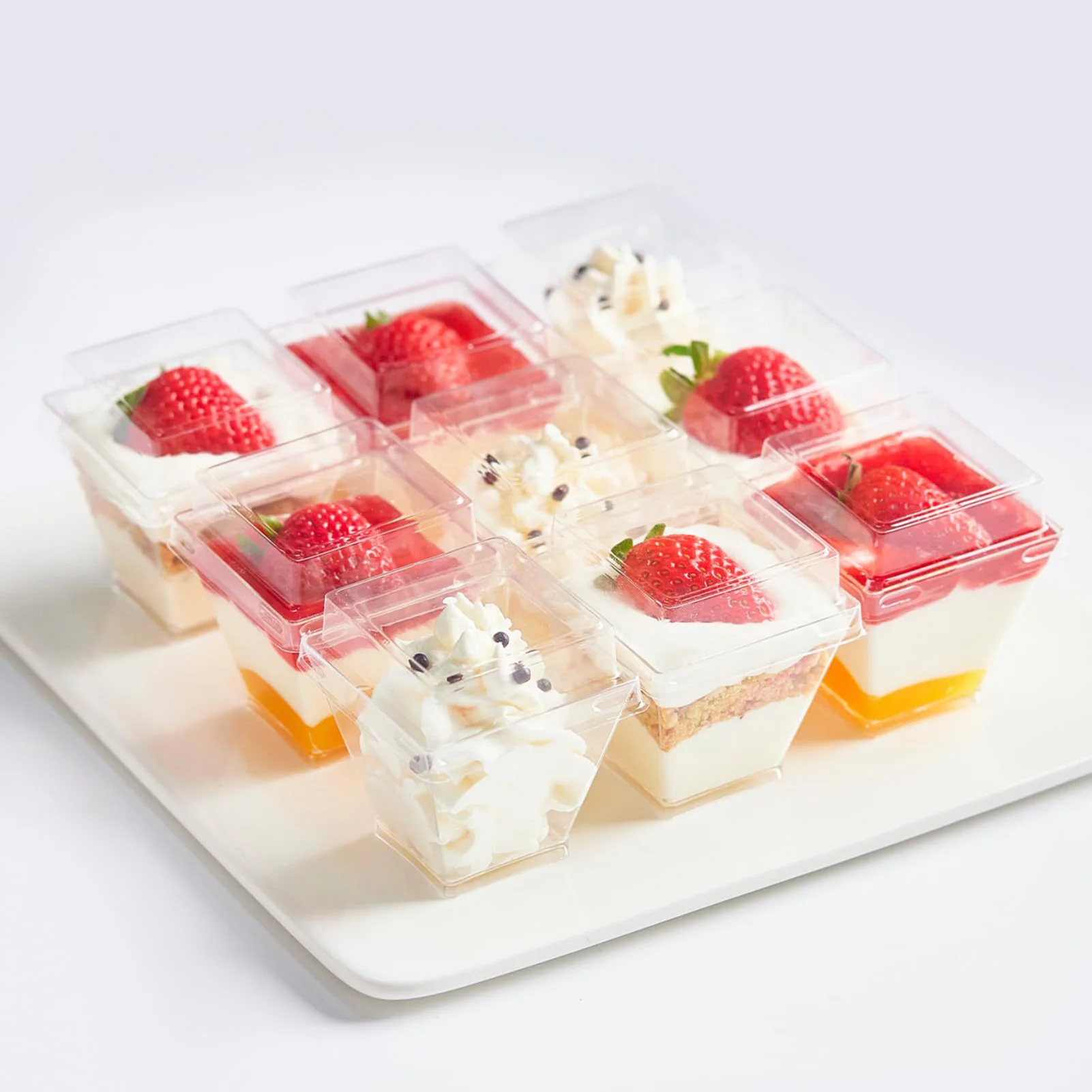 

Десертные чашки с крышками и ложками Маленькие чашки для мусса Квадратные сервировки десертов Практичные для фестивалей Домашние десертные магазины