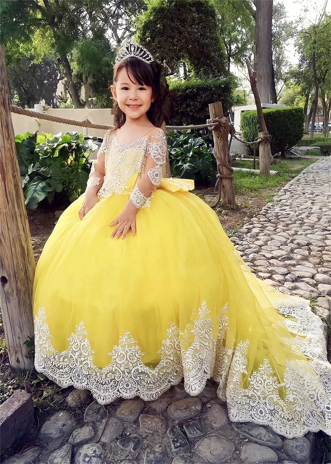 

Flower Girl Dress Dotted Tulle Sheer Neck Long Sleeve Princess Birthday Dress Party Gown First Communion Dress