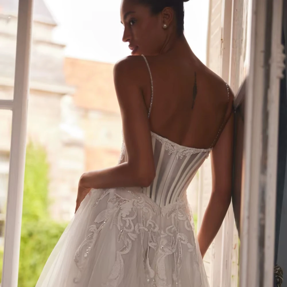 Customized New Arrival Pearls Thin Straps Wedding Dress Captivating Lace Appliques Bridal Gown A-line Long Bridal Gown