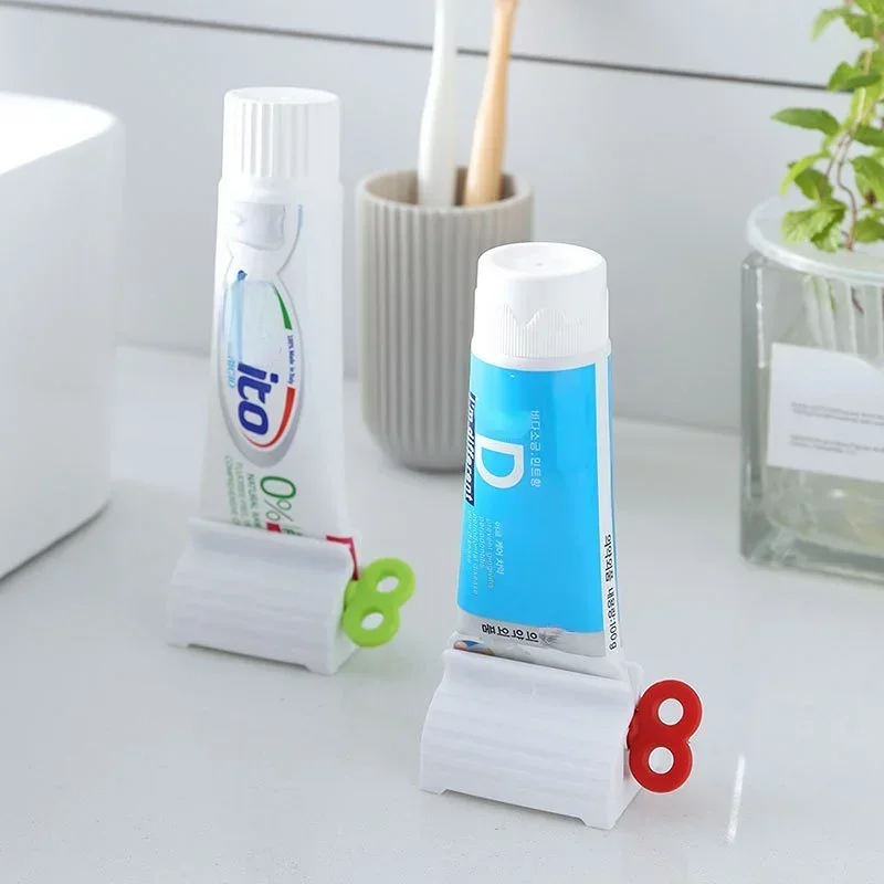 3pcs Toothpaste Squeezer Rolling Tube Toothpaste Seat Holder Stand Rotate Facial Cleanser Squeezing Dispenser Bathroom