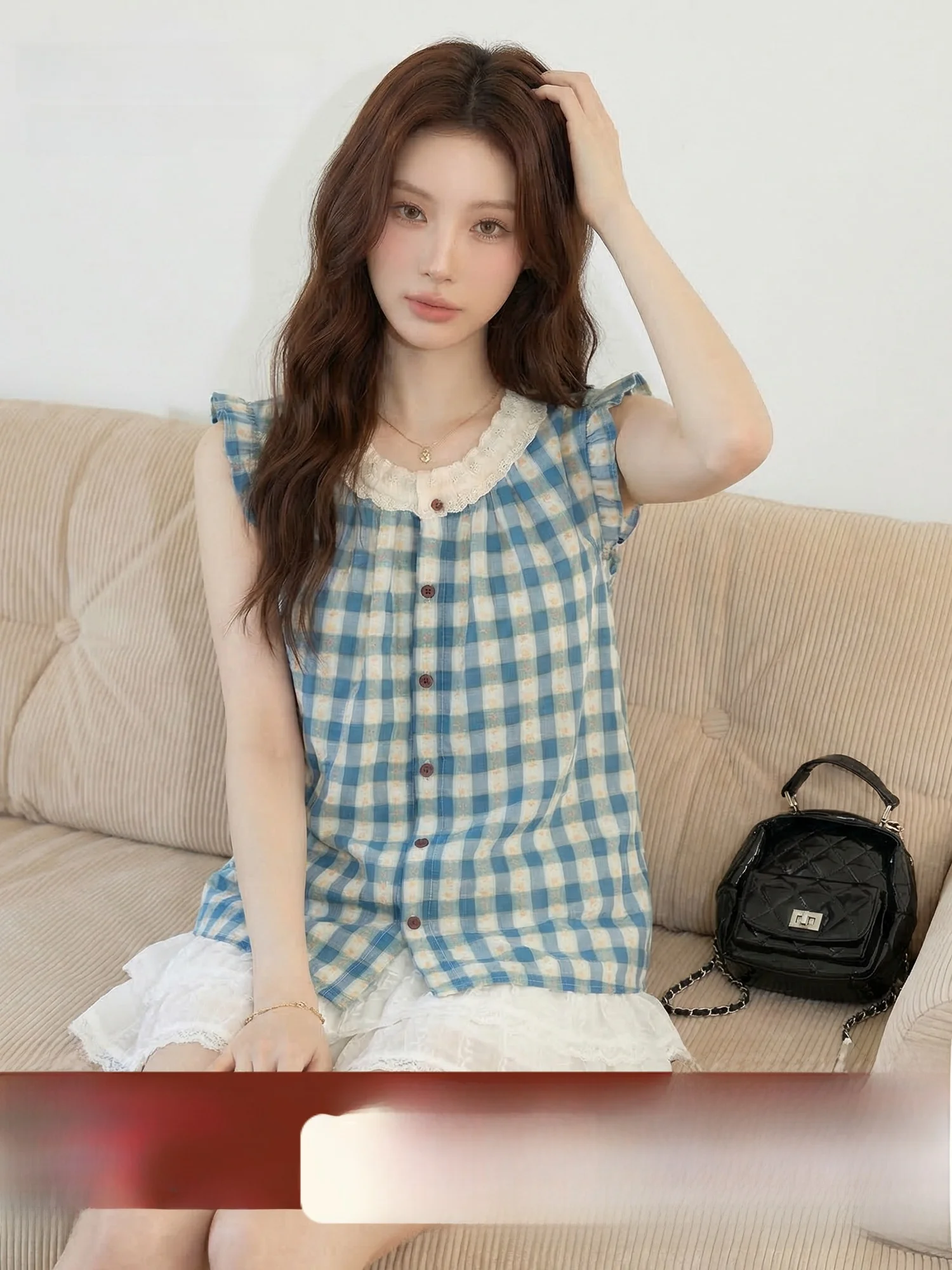 

Женский топ Meng Xiaoqi: весенне-летний, с кружевной отделкой, мягкий, дышащий, с круглым вырезом, на пуговицах