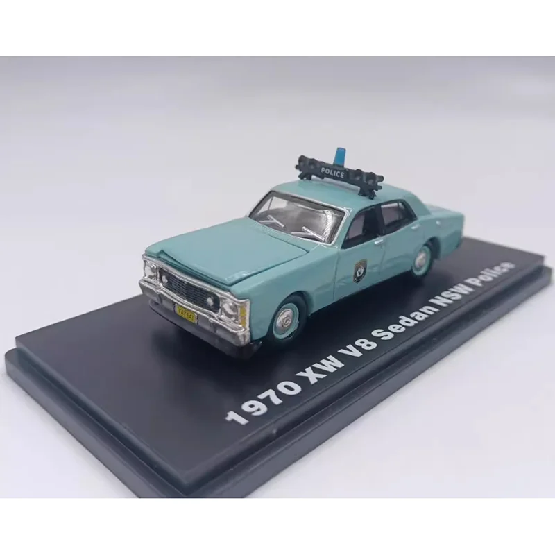 Diecast 1:64 skala 1970 Ford XW V8 Sedan australijska symulacja samochodu policyjnego aluminiowy Model samochodu zdobiony wyświetlacz prezent