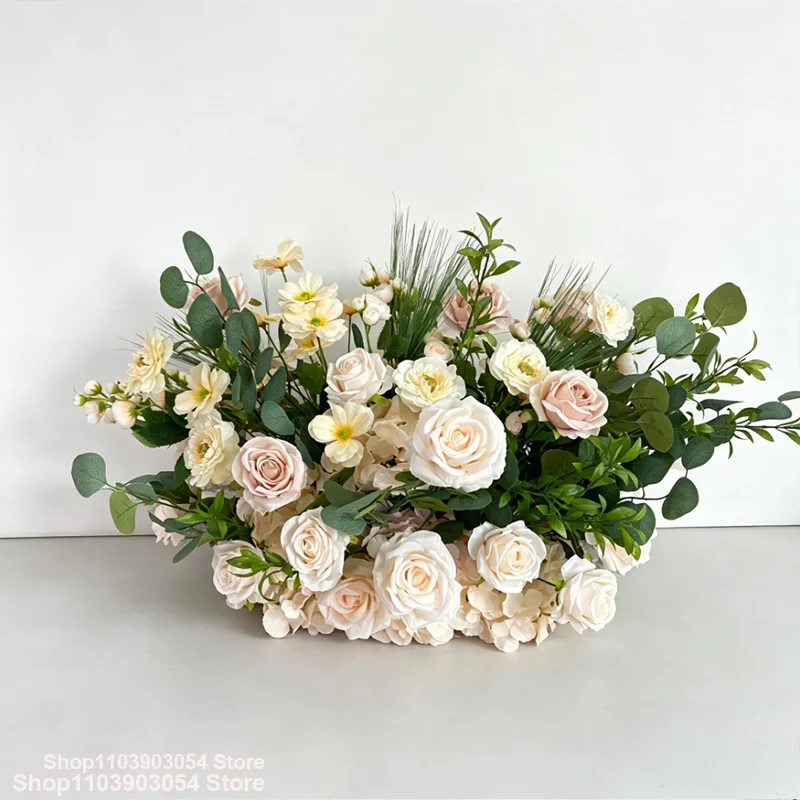 Champagnerrosa-grüne Kunstblumenanordnung, luxuriöser Hochzeitstischläufer, Rosenblumenreihe, Hochzeitshintergrund, Partydekoration – Detail 4