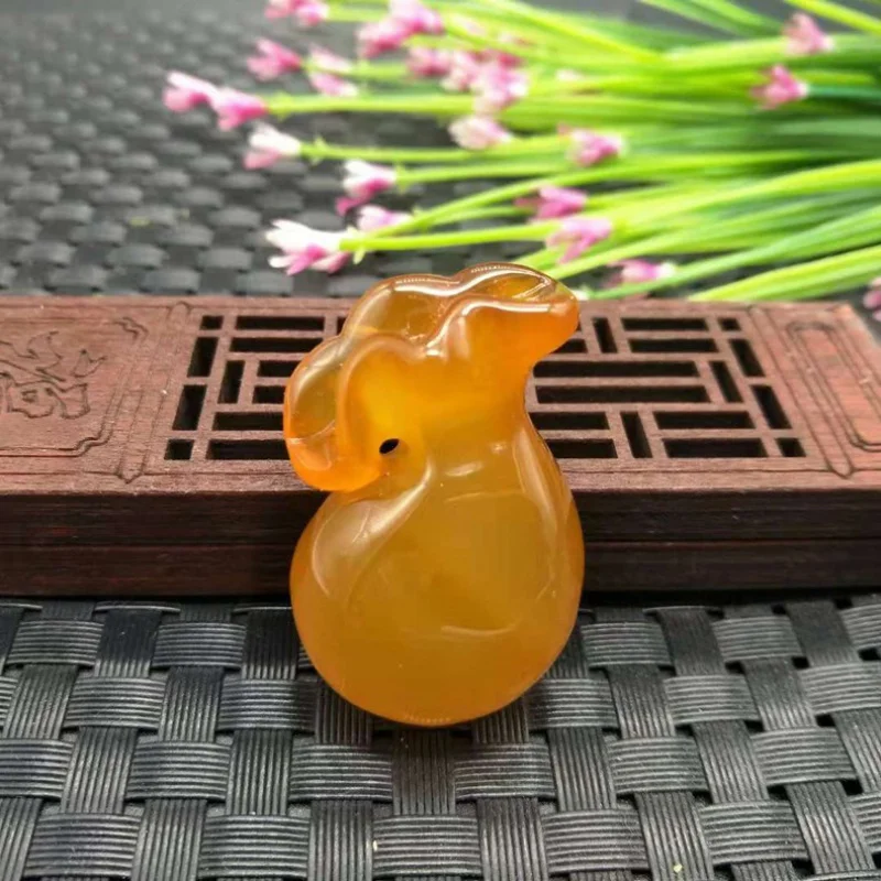 Beeswax Canary Stone Hanging Piece Pendant Agate Lucky Bag Men's and Women's Factory Price Wholesale