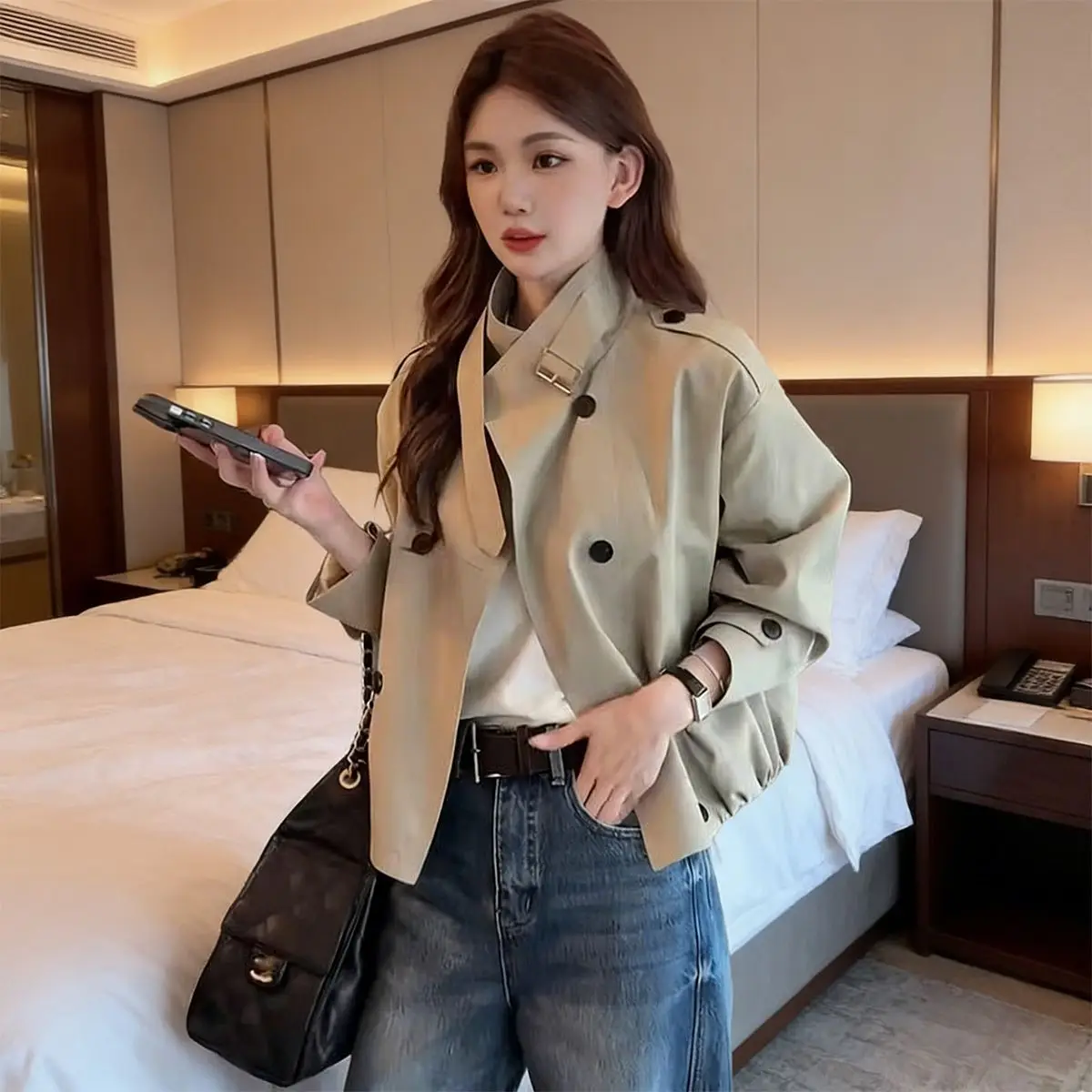 

Женская короткая ветровка Ins 2026: Новинка весна-осень, повседневная куртка с воротником-стойкой, стильная верхняя одежда для женщин