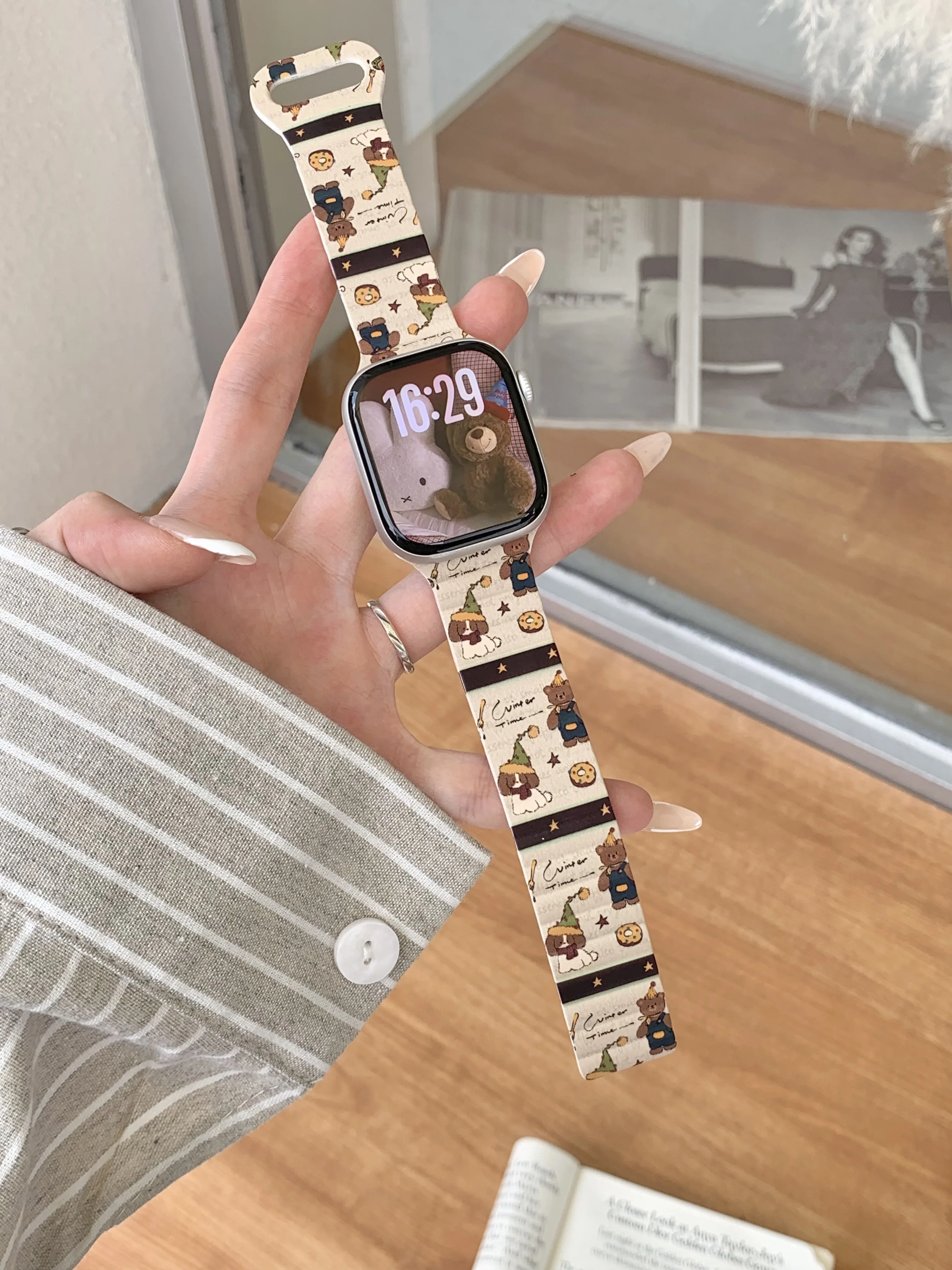 Cute Pattern Must-Have Watch Strap Birthday Gifts For Apple Watch S10 46mm 45 44 42 41 40 38mm For Iwatch Cartoon Version Style - view 5