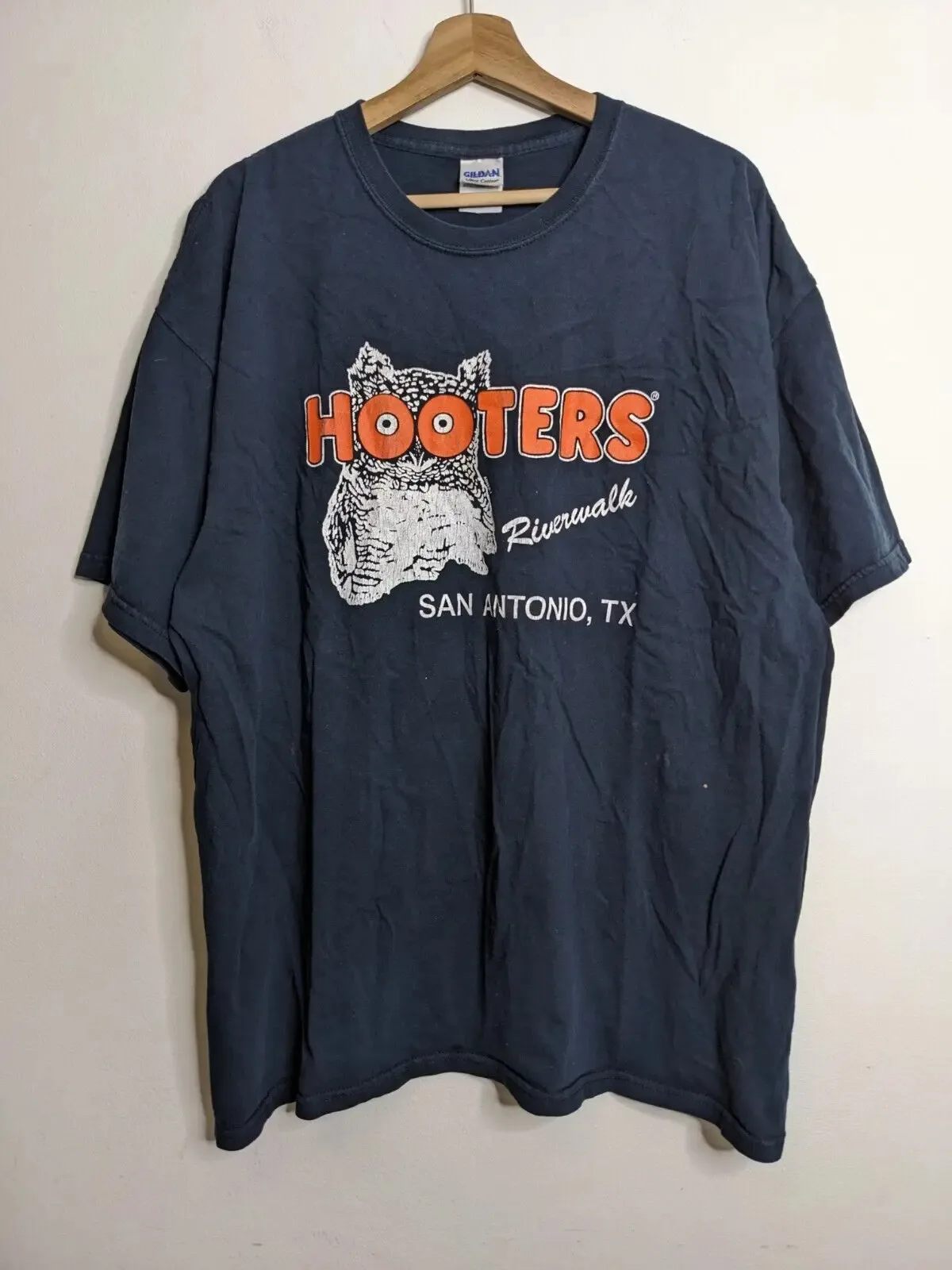 Vintage Hooters Shirt Mens 2XL XXL Black Restaurant Owl Graphic Humour 90s Joke