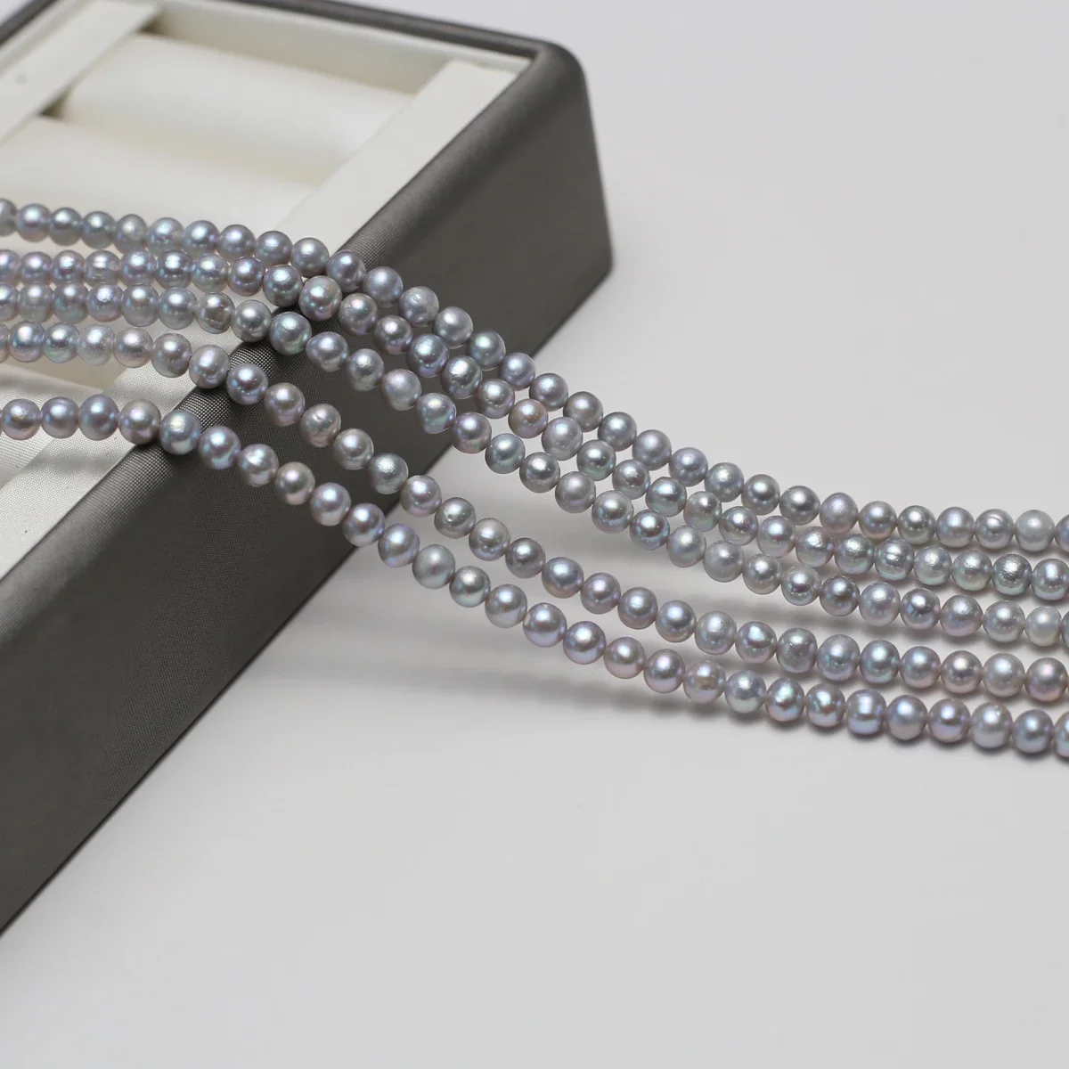 Thumbnail 4 - #10 Trending Freshwater Pearl Necklaces Right Now
