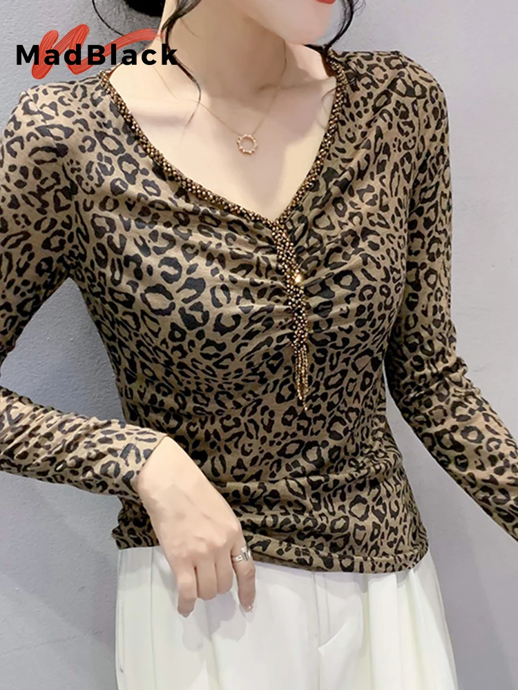MadBlack Mùa Thu Mùa Xuân Châu Âu Quần Áo Áo Thun Vòng Cổ Sexy Da Báo Đính Hạt Nữ Áo Mới TEE T22020X