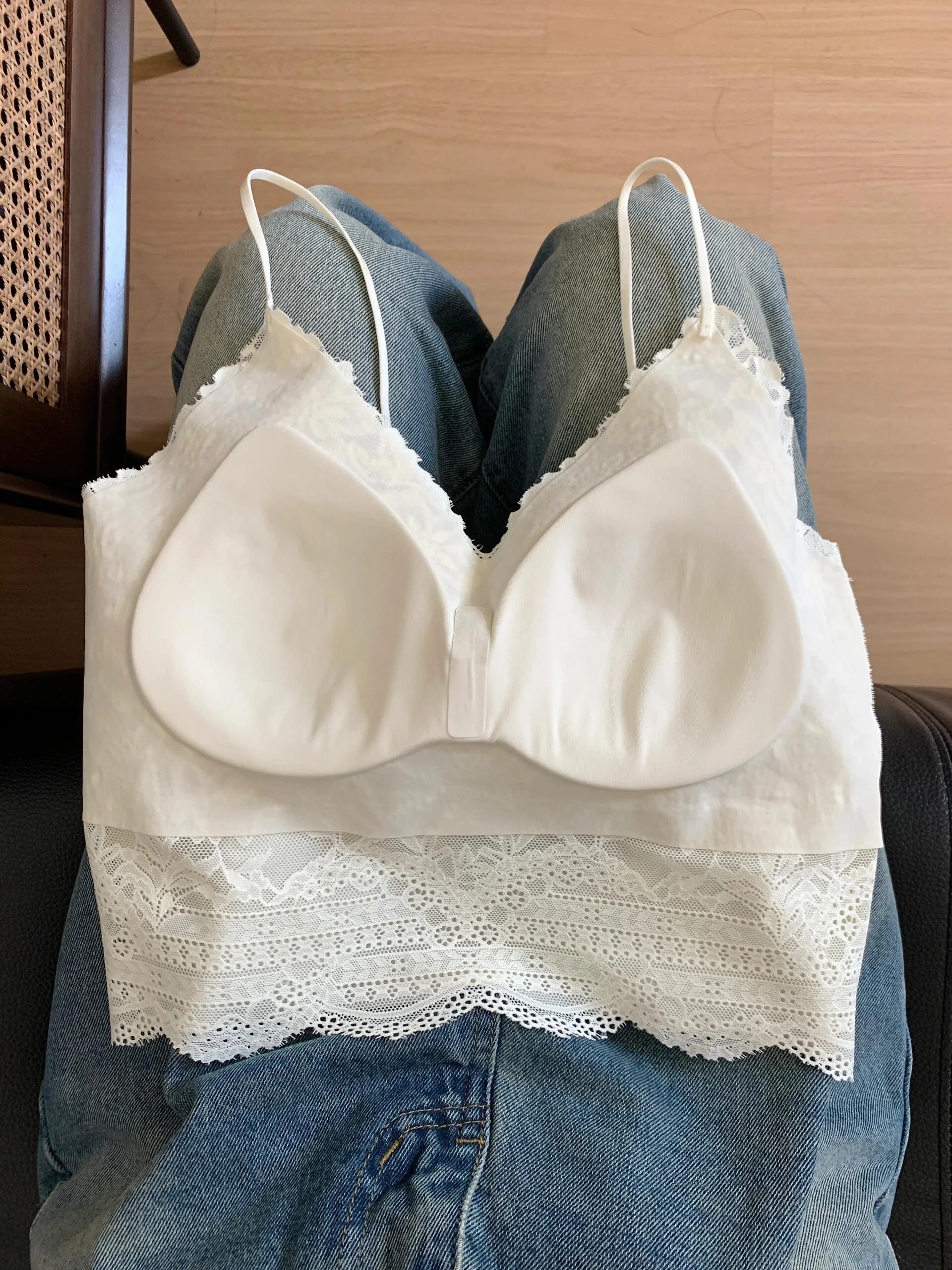 Canottiera estiva da donna sexy in pizzo Bal Brtte Top V-Ne Strapl con imbottitura sul petto per capispalla e stratificazione