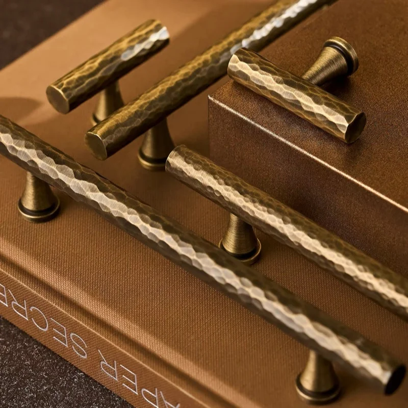 Solid Hammered Brass Kitchen Cabinet Pulls Luxurious High-end Wardrobe Handles Antique Bronze Cupboard Drawer Furniture Handles