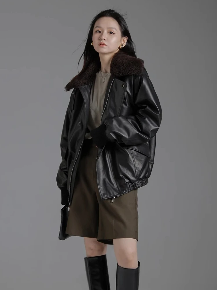 Vintage ของแท้หนังรถจักรยานยนต์แจ็คเก็ตผู้หญิงฤดูใบไม้ร่วงฤดูหนาว High-end Real Lamb Fur Collar วัวหนัง Quilted Coat