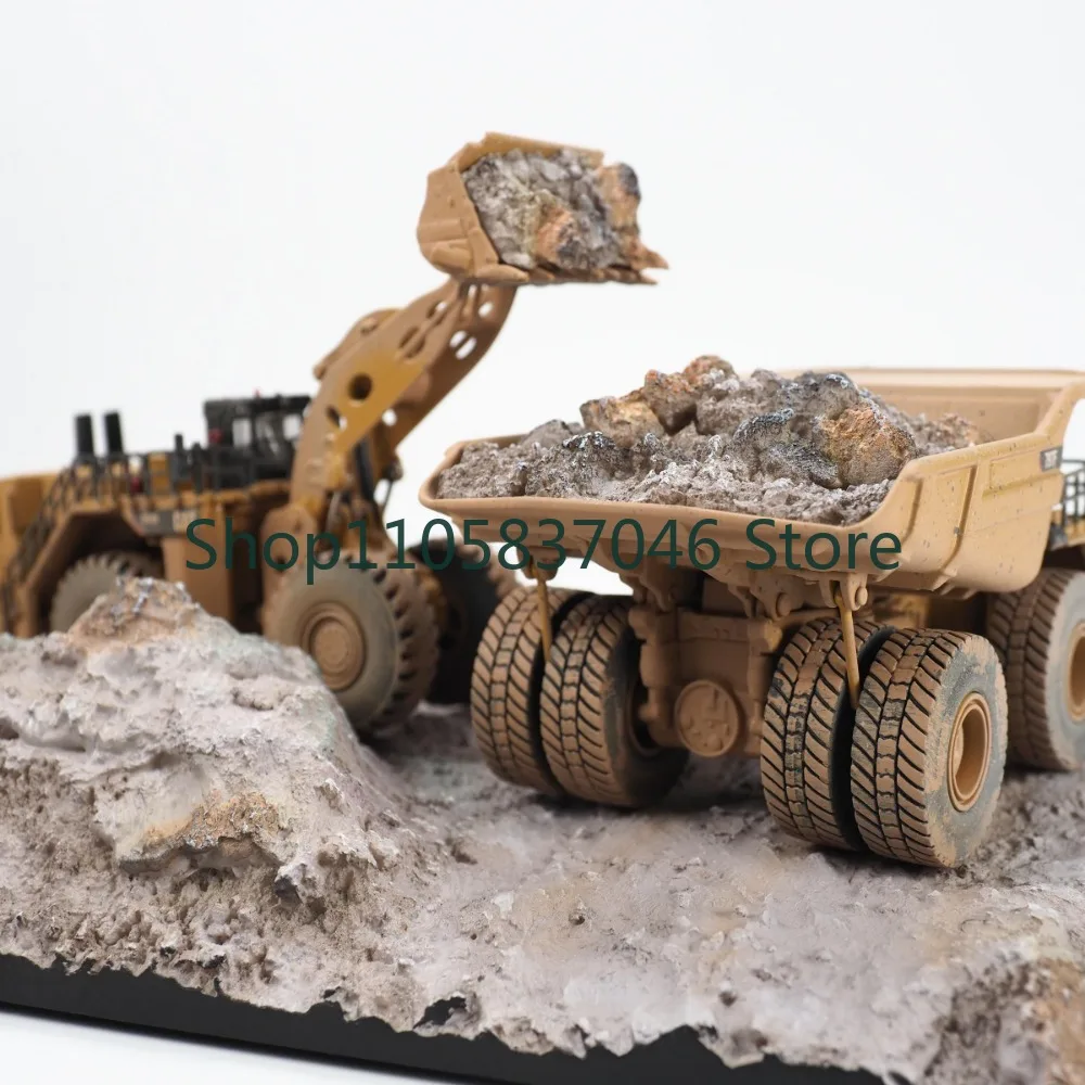1: 125 994K&797 Loader Mining Vehicle Muddy Scene Set Model Ornament