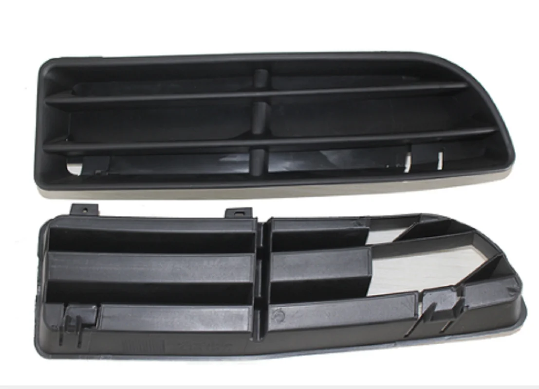 

Парная решетка воздухозаборника Jetta 99-04