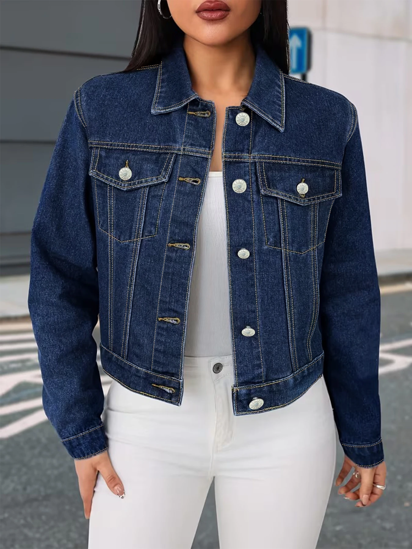 

Женская короткая джинсовая куртка больших размеров, простой дизайн на пуговицах, повседневная свободная женская джинсовая куртка больших размеров