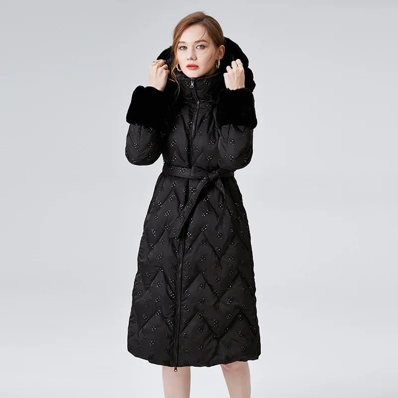 أسفل سترة المرأة الراقية المرأة 2025 شتاء جديد سميكة نمط طويل المألوف الخصر مقنعين مقنعين سترة الخبز