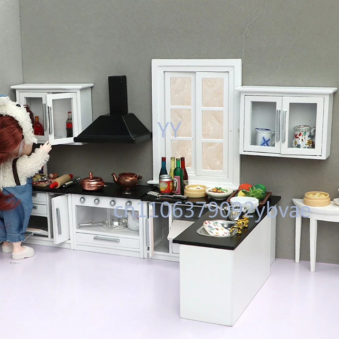

Миниатюрная белая кухонная мебель для кукольного домика 1:12: шкаф, варочная панель, вытяжка, аксессуары