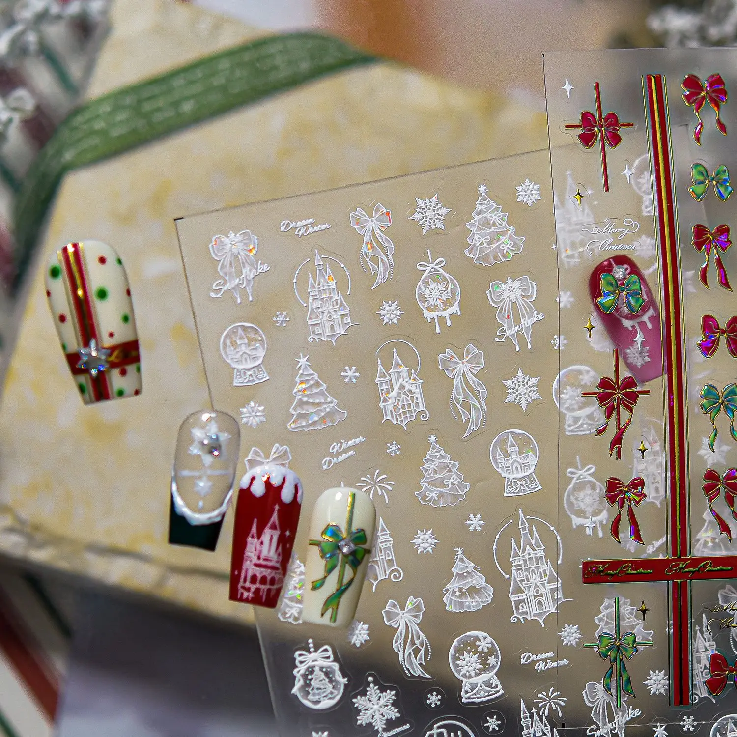 عيد الميلاد متأنق الشريط Bowknot كريستال الكرة ثلج ندفة الثلج الدب الجوارب شريط أبل ستار سانتا كلوز مسمار الفن ملصقات الشارات