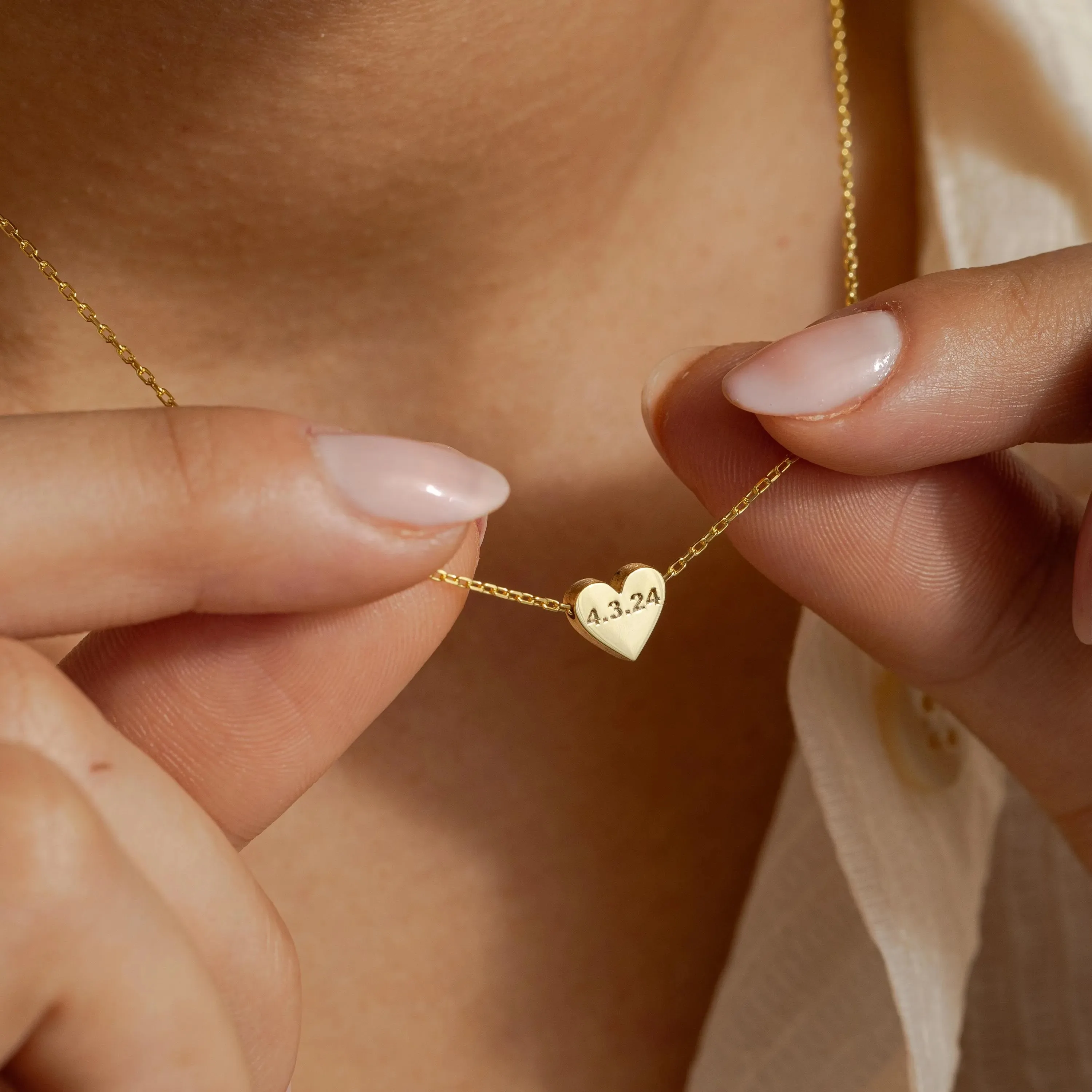 

Custom Engraved Heart Necklace with Name Date Personalized Love Pendant Romantic Anniversary Gift for Her Mother's Day Gift