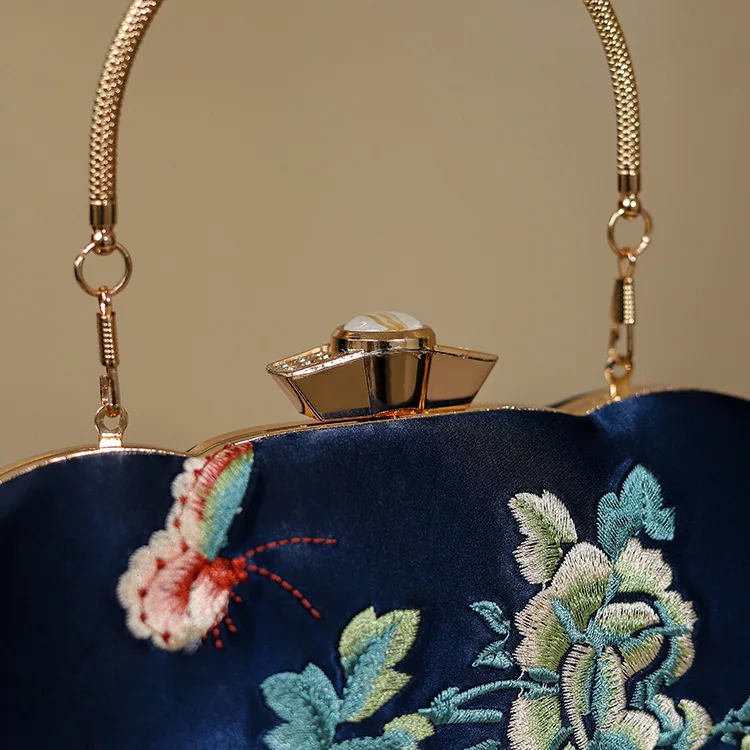 Elegant Vintage Blue Small Clutches Handbag For Women Fashion Fine Floewr Embroidery Prom Party Dress Evening Bags Shoulder Bag