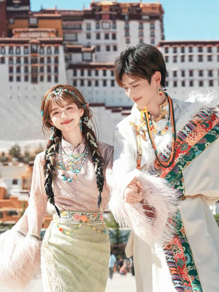 

New Ethnic Tibetan Couple Clothing Set Small Style Photography Travel Shoot National Costume Women's Fashion Autumn 2024