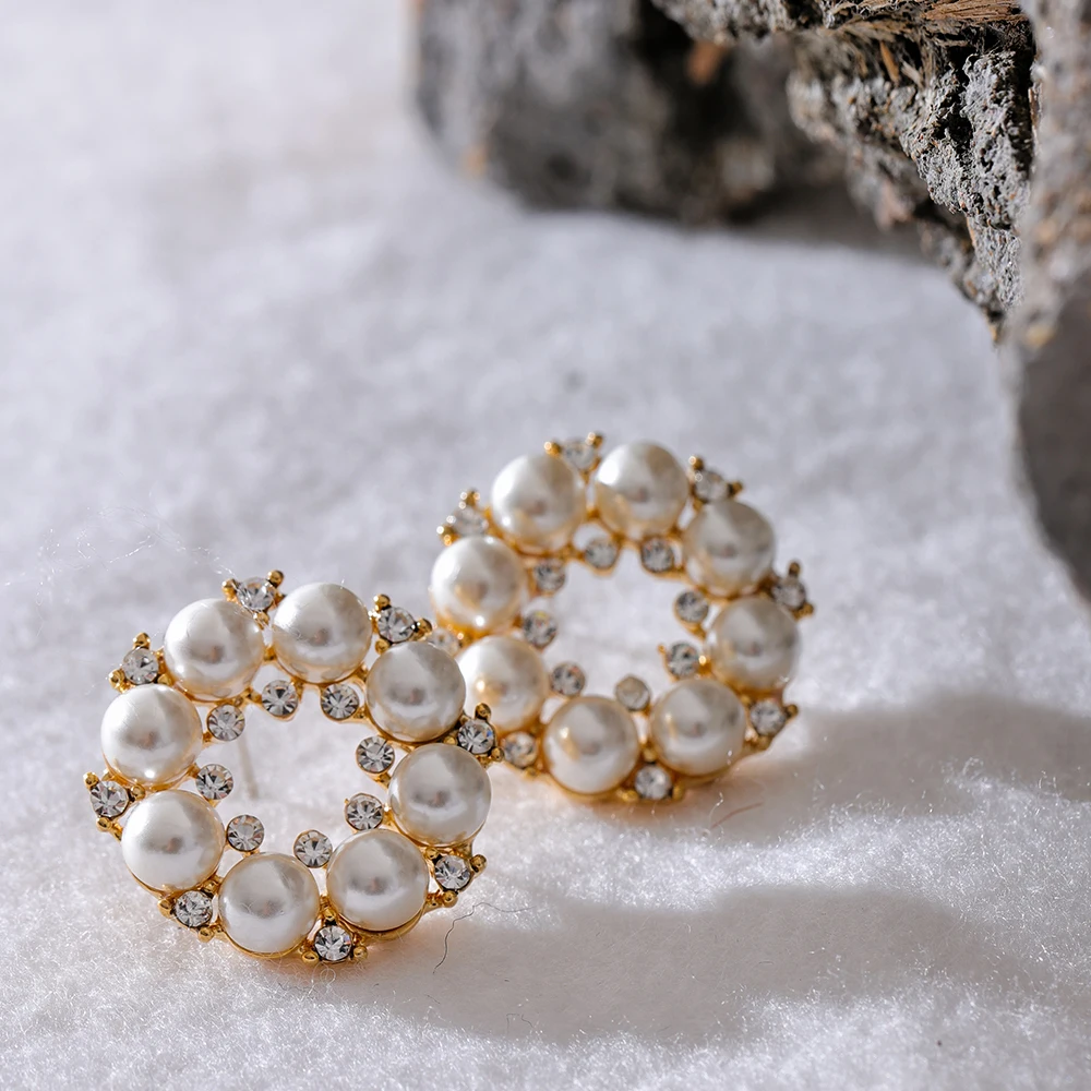 Mchic Exquisite Fashion Imitation Pearls Cubic Zirconia Flower Hollow Stud Earrings High Quality Korean Jewelry for Women Gift