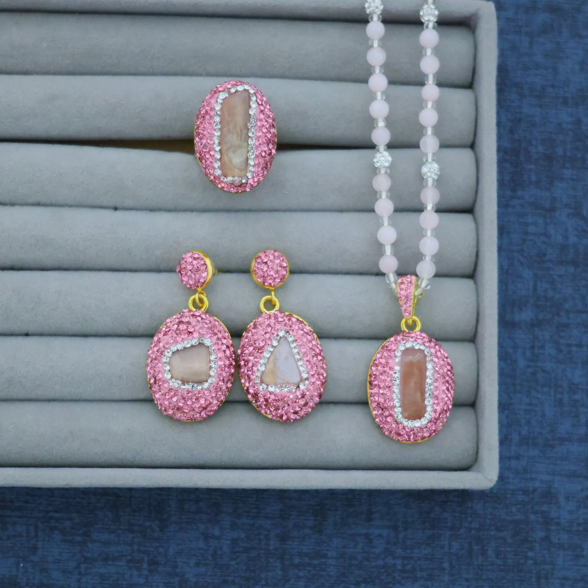 DIY accessories New pink zircon inlaid with natural powder crystal sunstone three-piece set, French elegant and fashionable natu