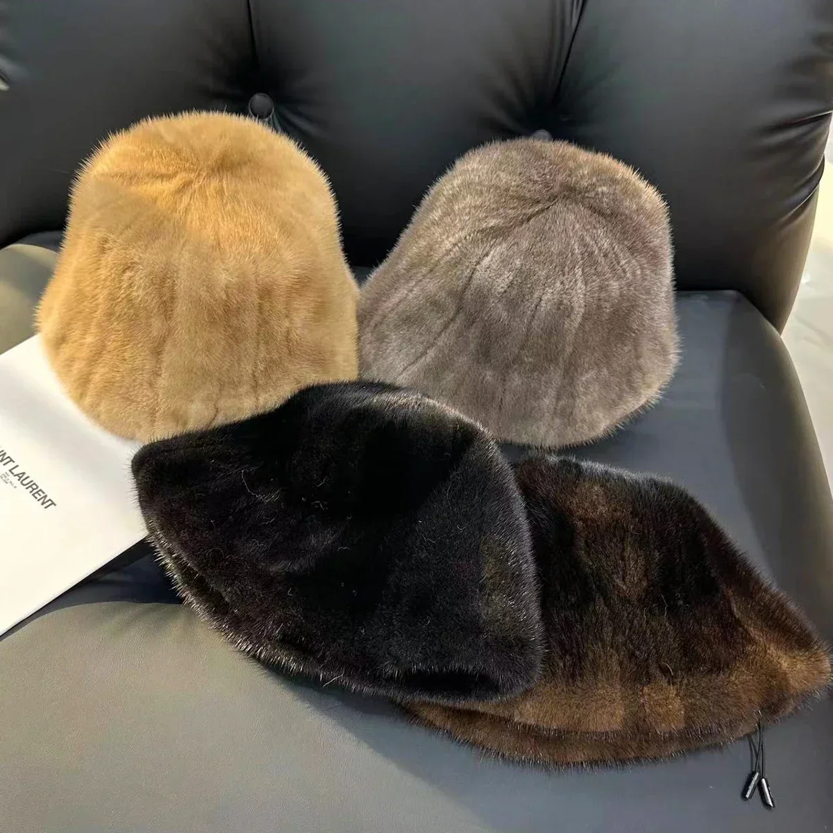 قبعات فرو المنك الأصلية للنساء ، نمط جديد ، قبعة فرو المنك الحقيقي للإناث ، أزياء خارجية دافئة طبيعية ، الشتاء