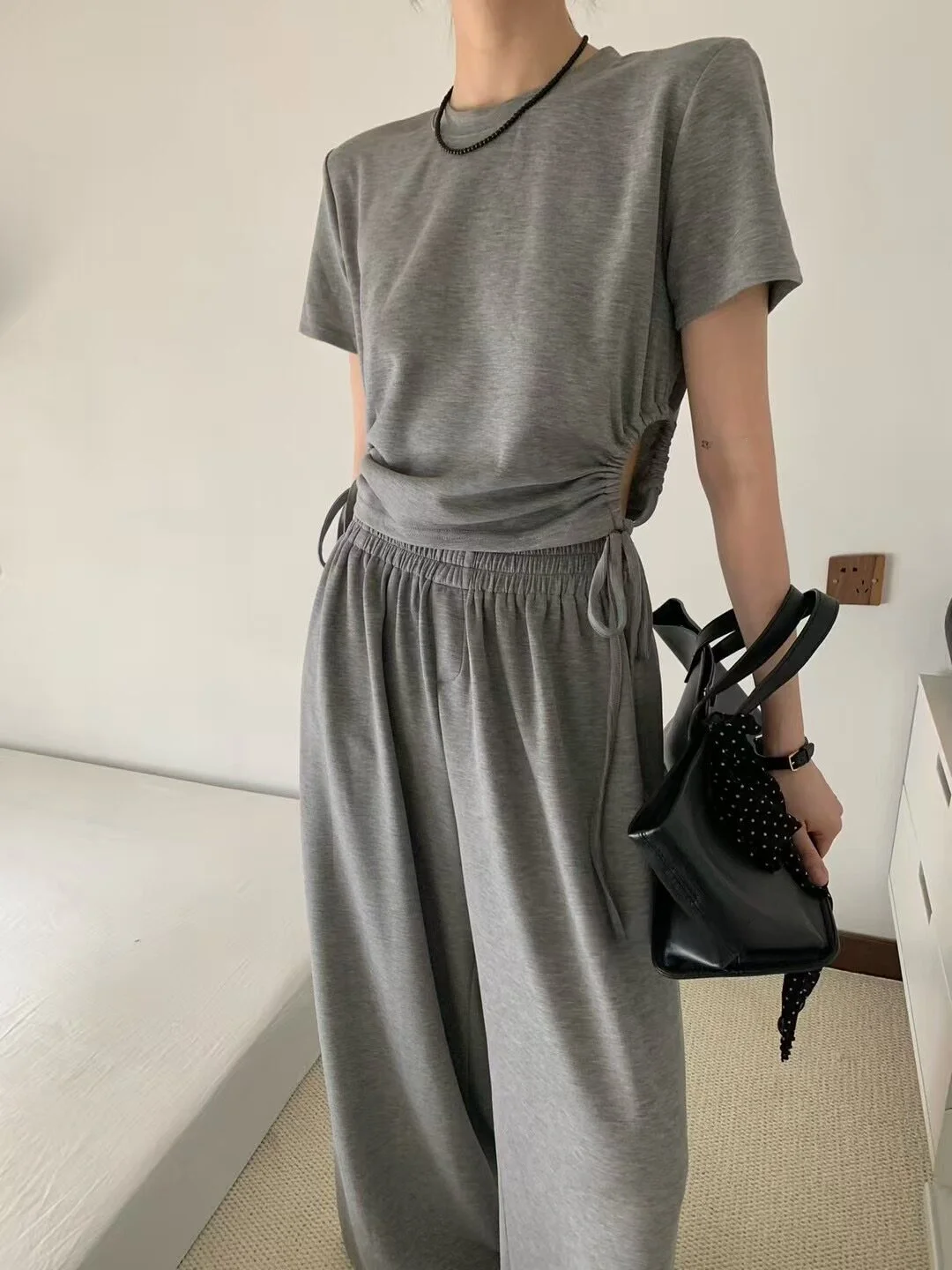 

Slimming Hollow out Side Tie Top Wide Leg Pants Two Piece Set Fashionable Summer Korean Style Women's Casual Wear Cotton T-Shirt