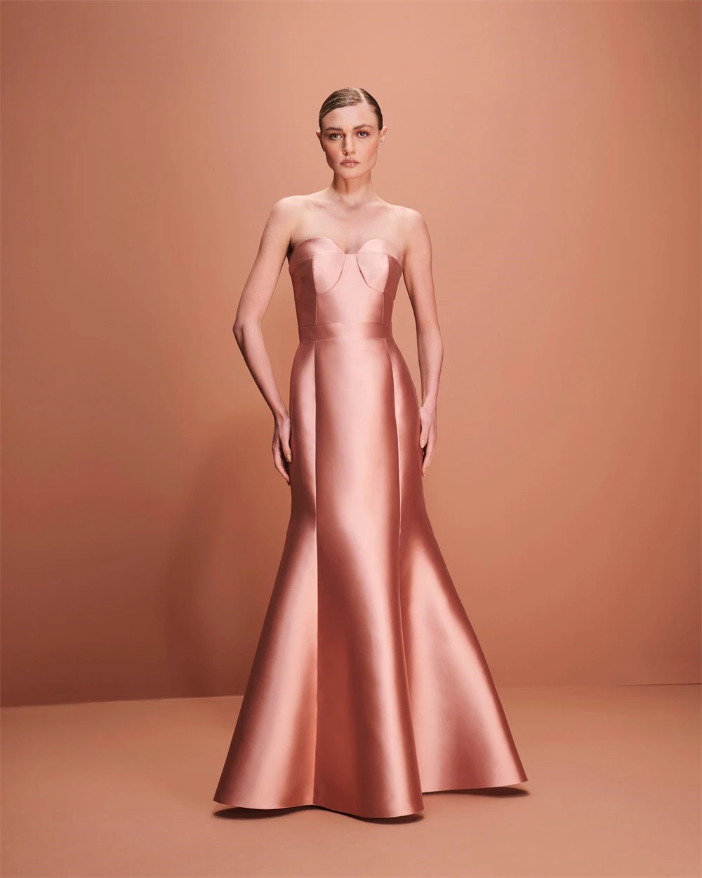 

Customized Fashion Pink Satin Evening Dress Mermaid Strapless Sleeveless Celebrity Gowns Open Back Delicate Homecoming Dress
