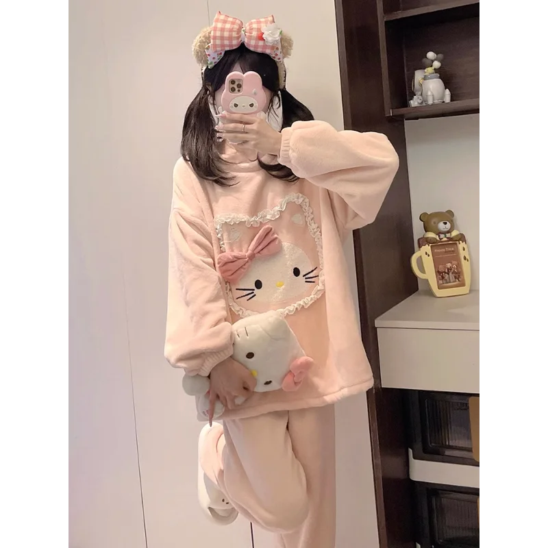 Hello Kitty pigiama nuovo inverno girocollo caldo velluto pigiama da donna in due pezzi cartoon casual Sanrio loungewear set