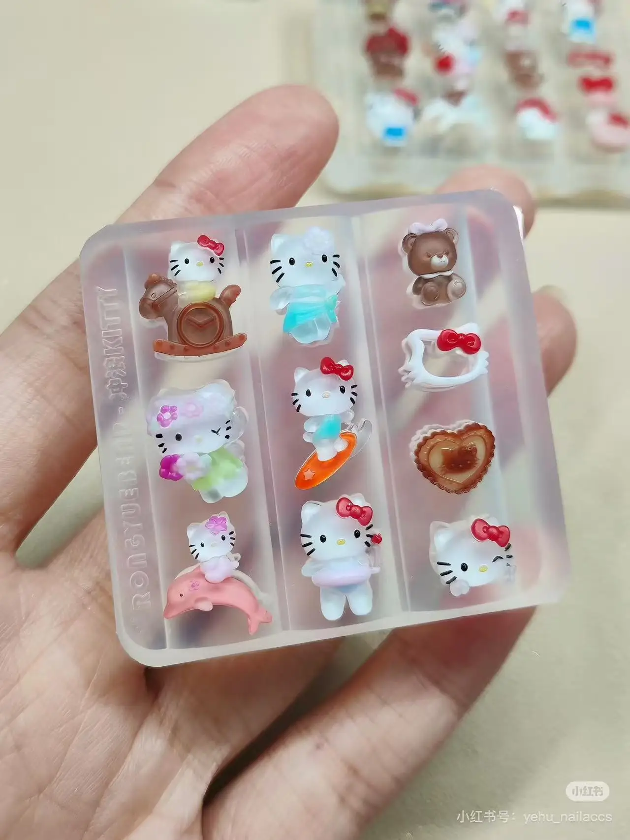 Kawaii Cartoon Sanrio Hallo Kitty Kuromi 3D Acryl Nagel Form Hand Gravur Form Nail art Dekorationen Silikon Nail art