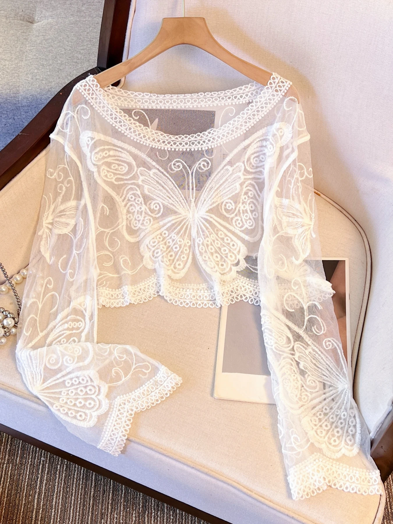 

Summer women's beach cover shirt with mesh embroidery and hollowed out long sleeves, short round neck top, sun protection shirt