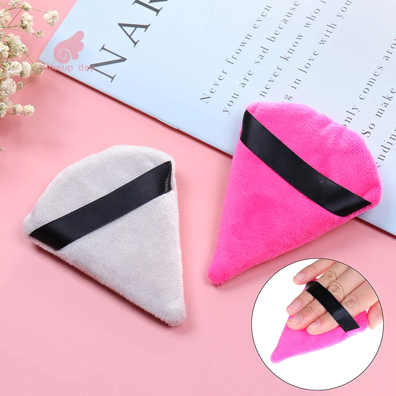 Triangle velours cosmétique bouffée Mini beauté éponge fond de teint humide maquillage bouffée outil