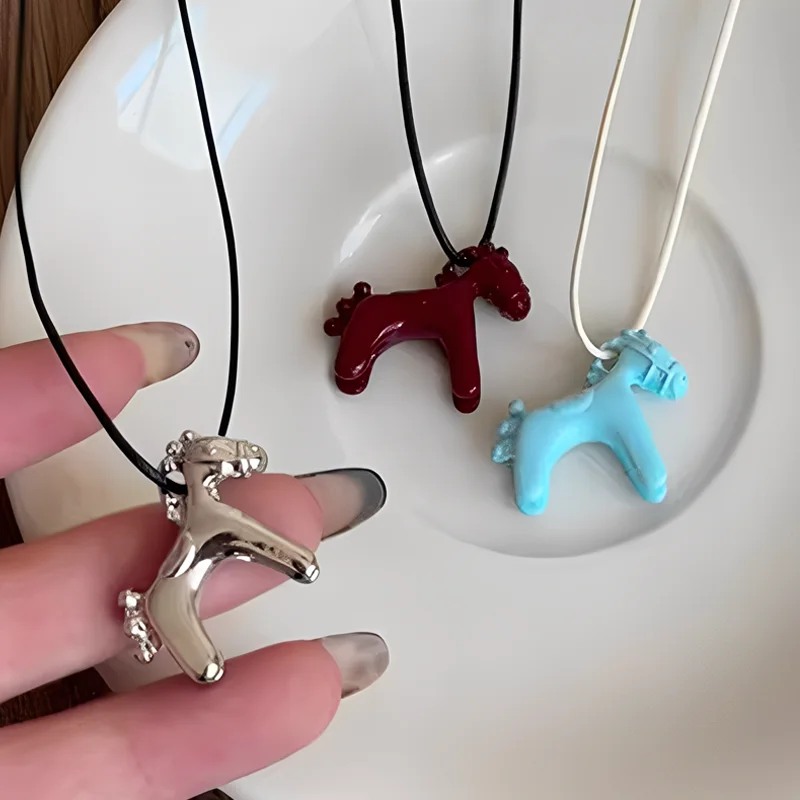 

Women's Adjustable Colorful Horse Pendant Necklace for Sweater Long Chains Fashion Jewelry Accessory 2026 Horse Year Decor