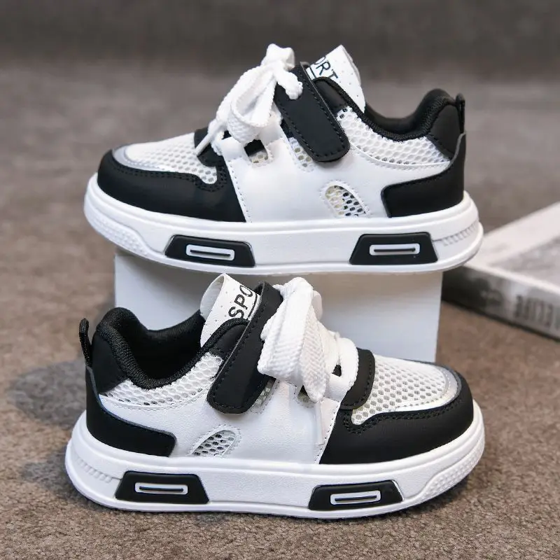 2026 Spring Summer New Student Breathable Mesh Perforated Board Shoes Boys Girls Comfortable Sneakers