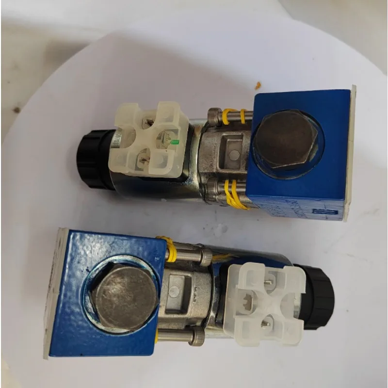 

Клапан управления M-2SEW6P3X M-2SEW6N3X M-3SEW6C36/420MG24N9K4 R900566273 для гидравлического насоса