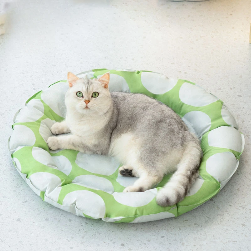 Pets Cat and Dog Summer Ice Mat Cool Feeling Ice Pad Neck Protection Cooling Dog Mattress Puppy Ice Pad Supplies Accessories