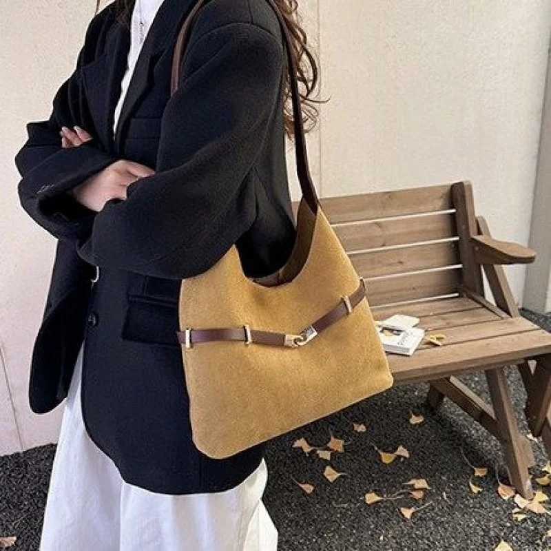 حقيبة حمل للسيدات من الطبقة العلوية مصنوعة من جلد الماعز تتميز بمظهر ناعم وخفيف الوزن للركاب في بلجيكا الراقية