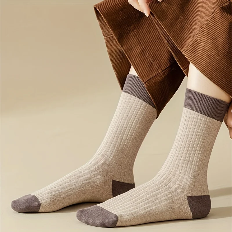 جوارب نسائية بلون واحد ، جوارب متوسطة الطول ، ماصة للعرق ، جوارب طويلة قابلة للتنفس ، طراز جامعي ، 7 أزواج