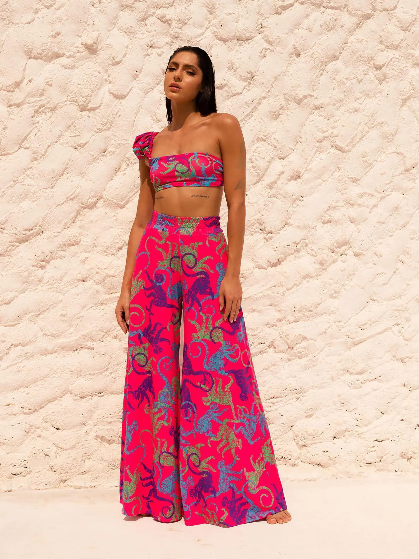 2025 Seksowny biały zestaw bikini z przezroczystymi spodniami z siateczki Damska odzież kąpielowa Bikini Damskie bikini z falbankami Wycięty strój kąpielowy Body Odzież plażowa