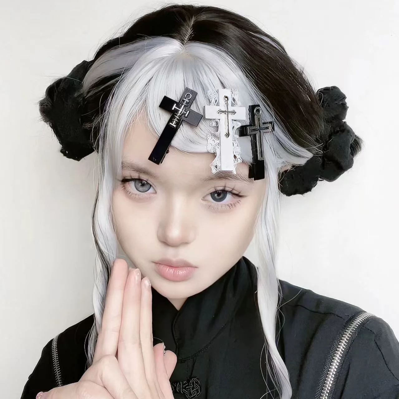 Gothic White Black Lace Cross Shaped Hair Clips Retro Punk Styles Bangs Duckbill Barrettes Women Girls Halloween Party Headdress