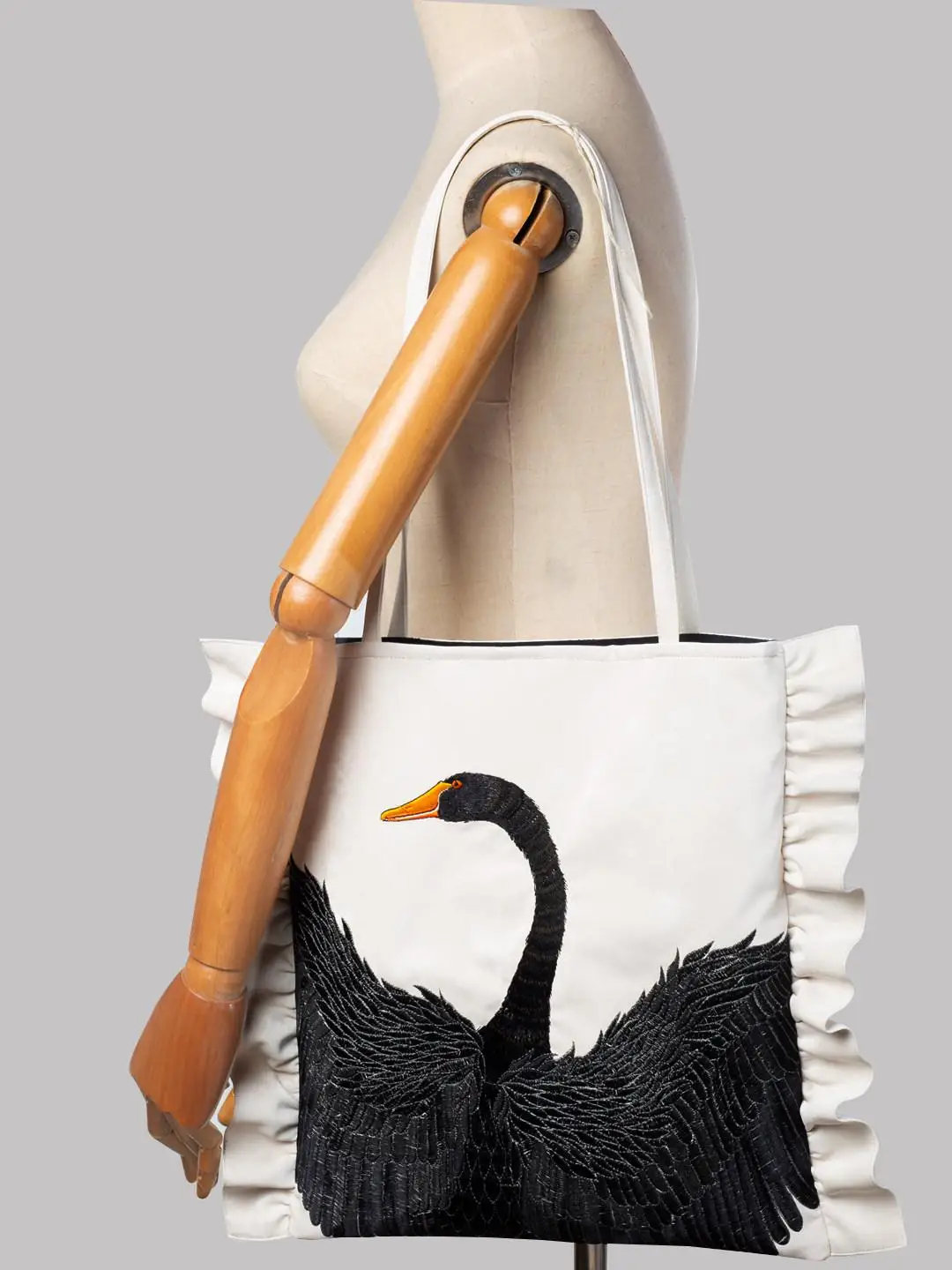 

2026 French Original Fashion Black Swan Heavy Embroidery Cotton Velvet Large Capacity Single Shoulder Tote Bags For Women Trendy