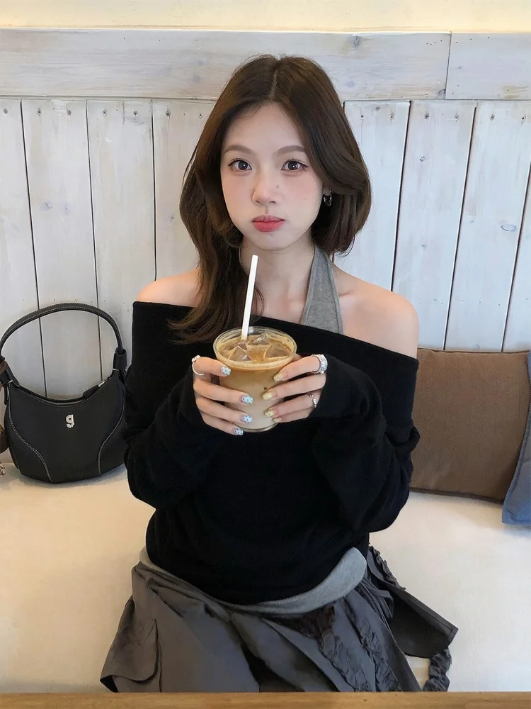

Café Brown Long Sleeve Shoulder Bared Neck Hanging Design Slim Fit Women's T-shirt Spring 2026 New Style Early Spring Trend