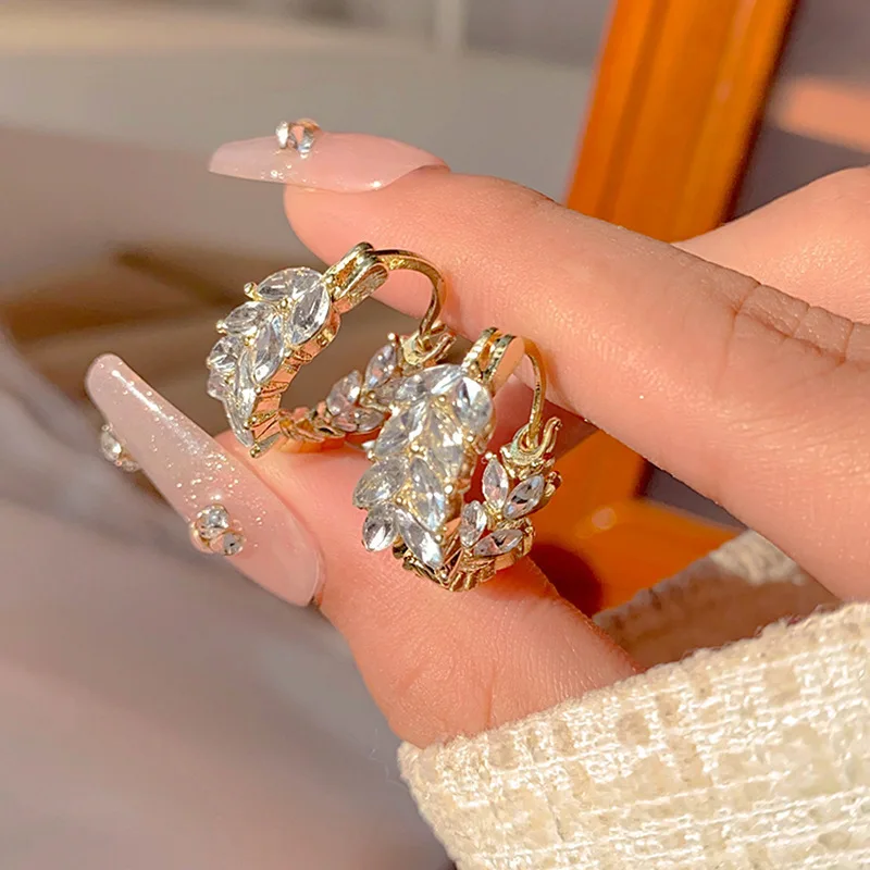 Korean Trend Rhinestone Wheat Ear Hoop Earrings for Women Gold Color Simple and Fashion Jewelry Accessories Gifts