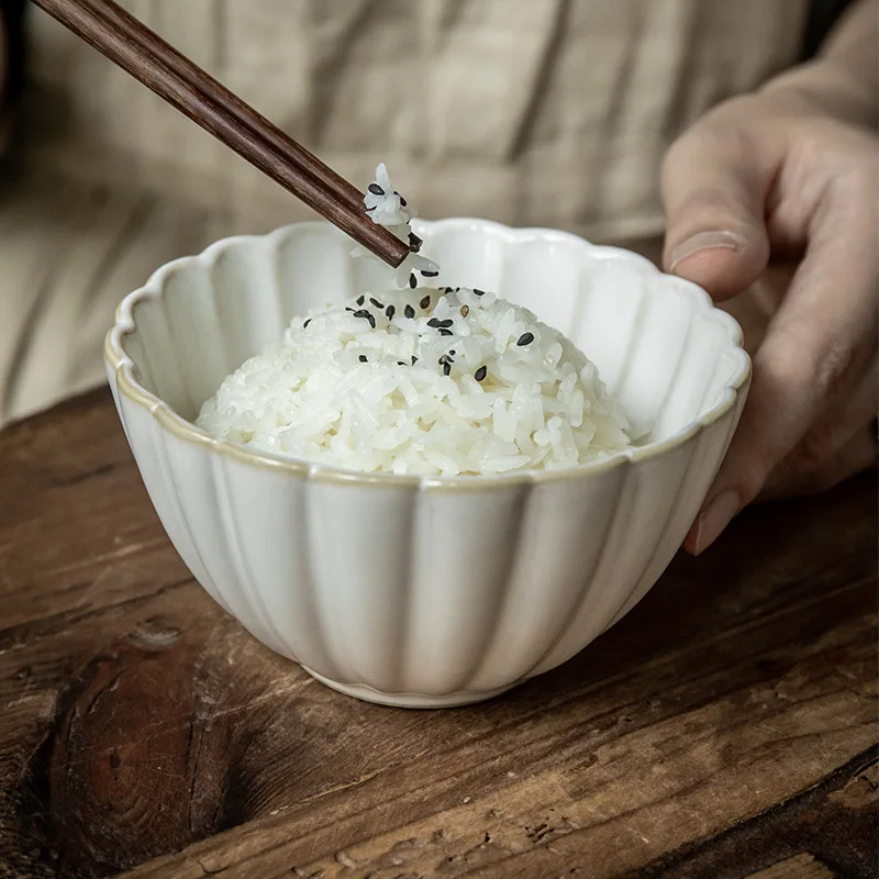 1 PC Super Beautiful Lace Bowl 4.5 Inch Bowl Relief Ceramic Bowl Retro Kiln Turned Small Bowl High Beauty Porridge Bowl